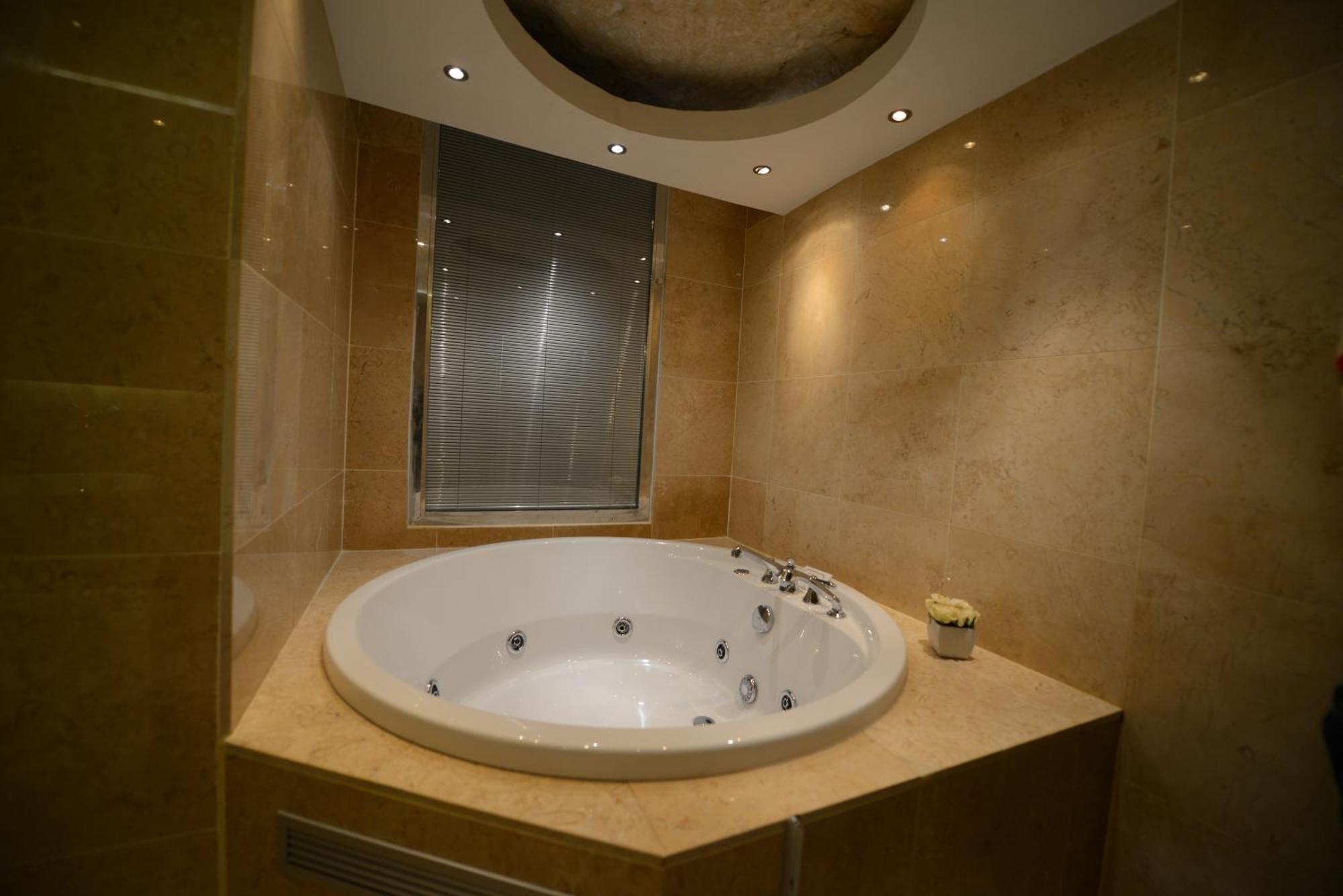 Shmayaa Hotel Midyat Luaran gambar